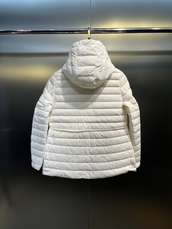 Moncler Raie Packable Hooded Short Down Jacket – CJ37