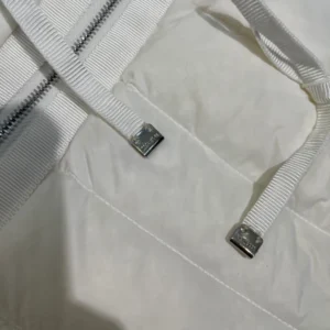 Moncler Raie Packable Hooded Short Down Jacket – CJ37