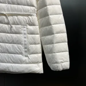 Moncler Raie Packable Hooded Short Down Jacket – CJ37