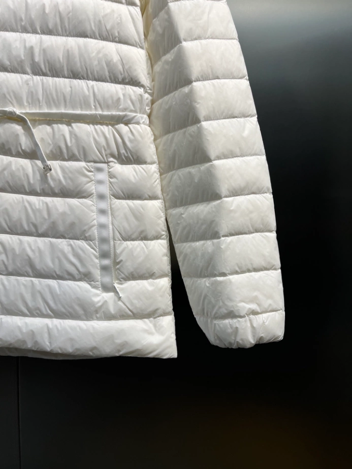 Moncler Raie Packable Hooded Short Down Jacket – CJ37