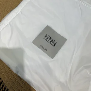 Moncler Raie Packable Hooded Short Down Jacket – CJ37