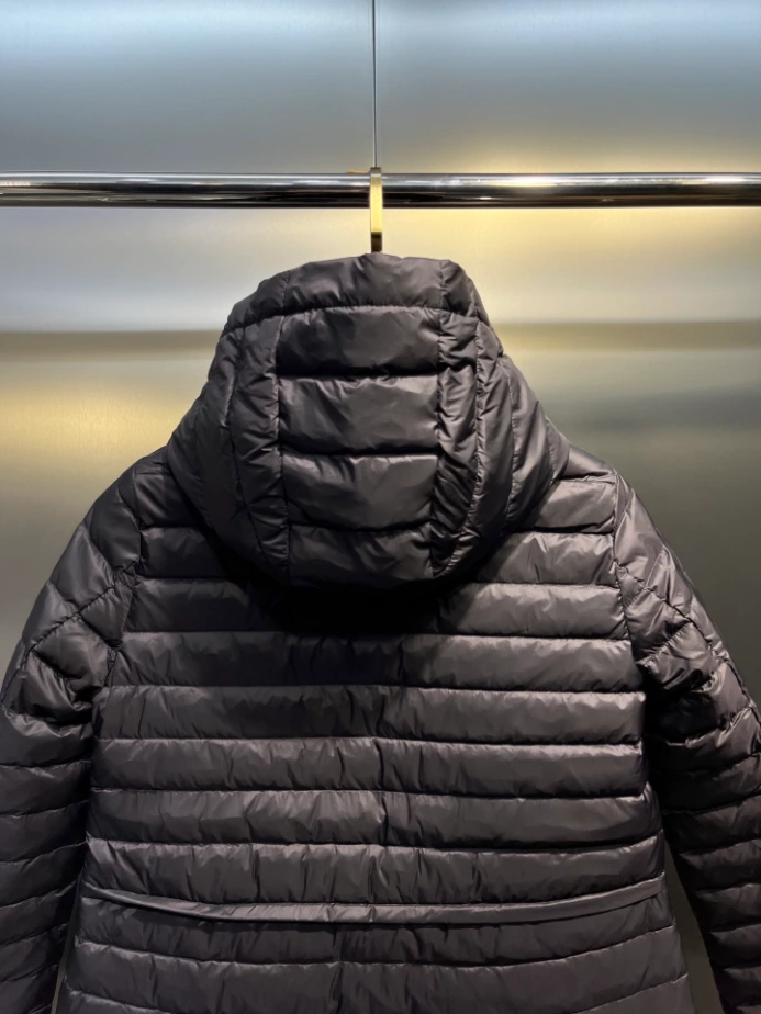Moncler Raie Packable Hooded Short Down Jacket – CJ38