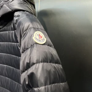 Moncler Raie Packable Hooded Short Down Jacket – CJ38