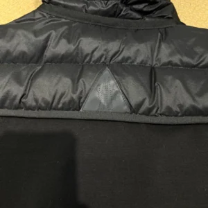 Moncler Grenoble Logo-Print Puffer Jacket – CJ42