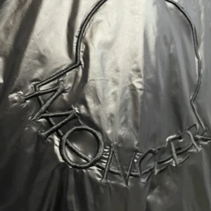 Moncler Knitted Back And Sleeve Jacket – CJ39