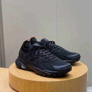 LV Runner Tatic Sneaker - RLS179