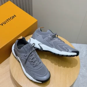 LV Runner Tatic Sneaker - RLS180