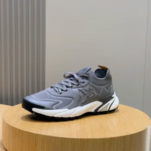 LV Runner Tatic Sneaker - RLS180