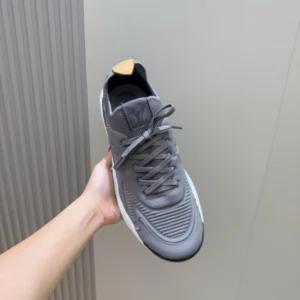 LV Runner Tatic Sneaker - RLS180