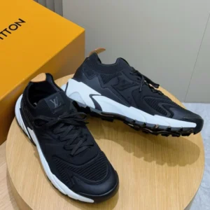 LV Runner Tatic Sneaker - RLS182