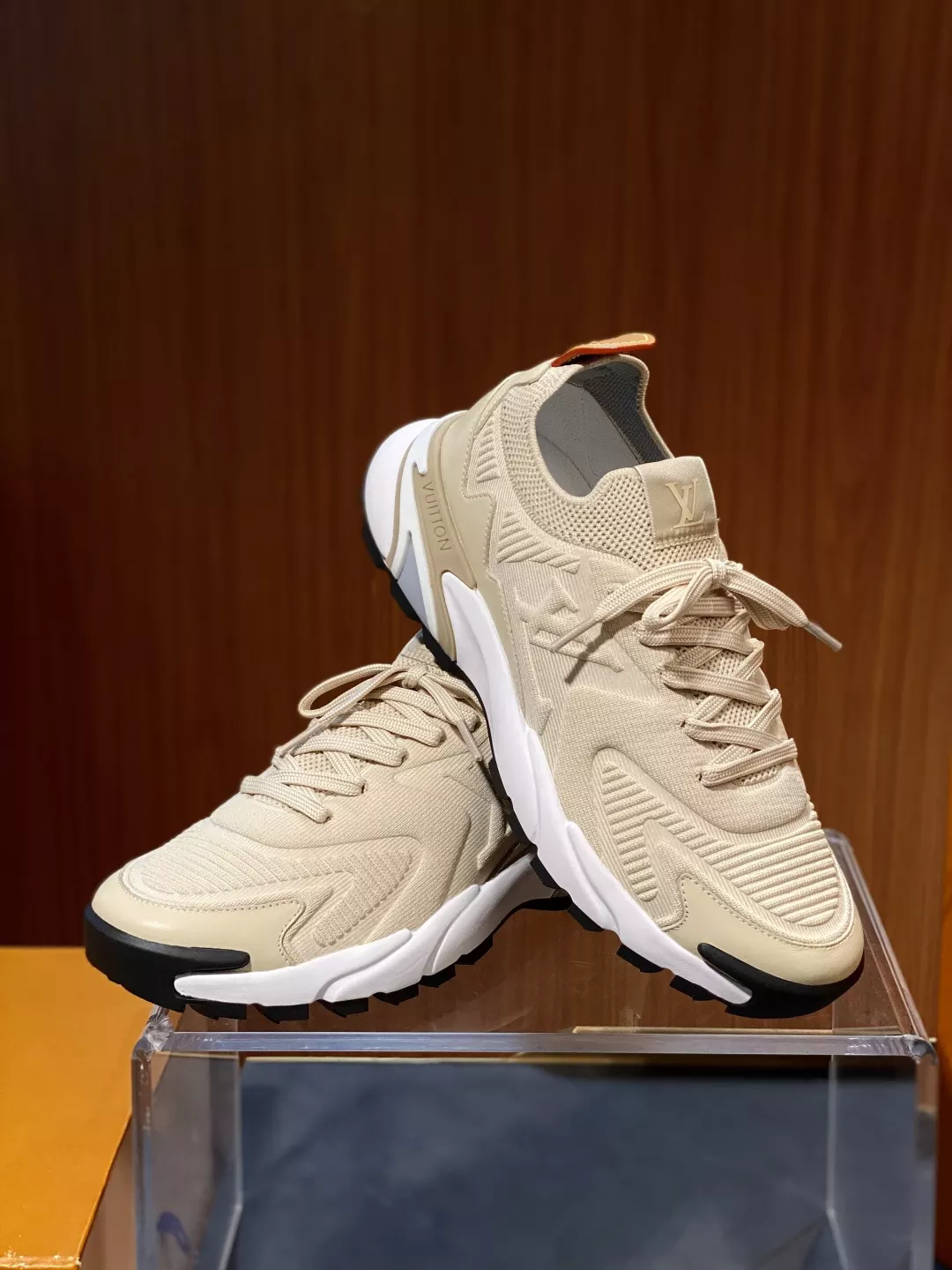 LV Runner Tatic Sneaker - RLS184