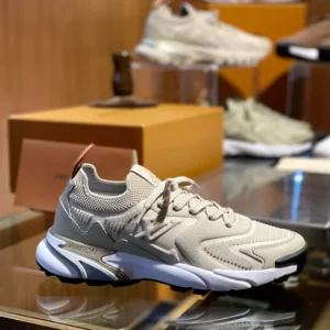 LV Runner Tatic Sneaker - RLS184