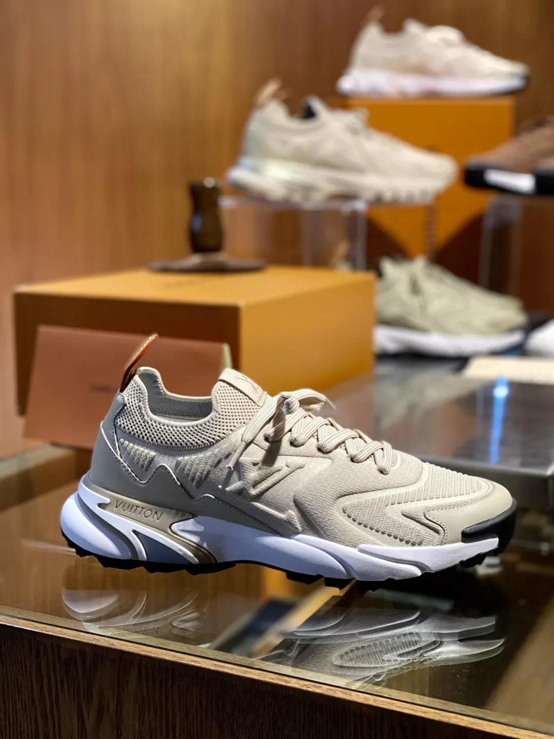 LV Runner Tatic Sneaker - RLS184