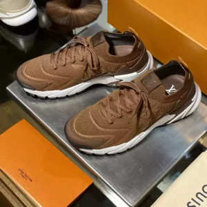 LV Runner Tatic Sneaker - RLS185