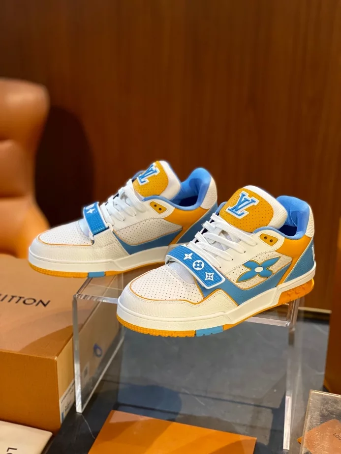 LV Trainer Sneaker In Blue - RLS188