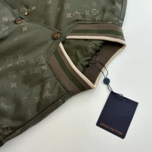 Louis Vuitton Monogram Bomber – LJ12