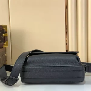 LV Boarding Messenger Bag - RBV118