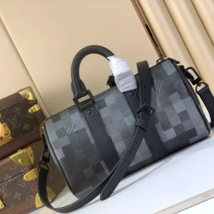 LV Keepall Bandoulière 25 Bag - RBV126