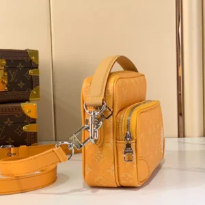 LV Nil Cross-body Bag - RBV112