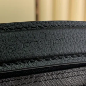 LV Nil Messenger Bag - RBV114