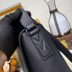 LV Speed Messenger Bag - RBV116
