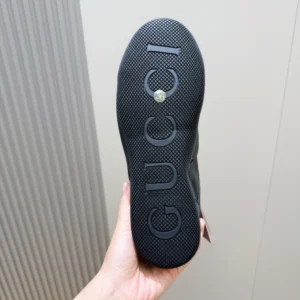 Gucci Shift Leather Sneakers – RGS97