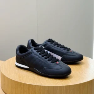 Gucci Shift Leather Sneakers – RGS100