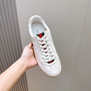 Gucci Shift Leather Sneakers – RGS98