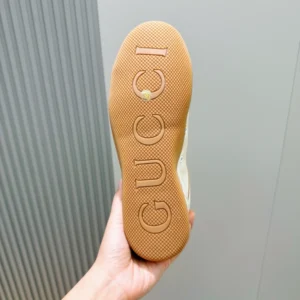 Gucci Shift Leather Sneakers – RGS98