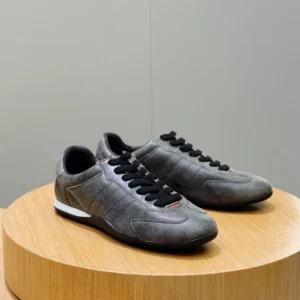 Gucci Shift Leather Sneakers – RGS99