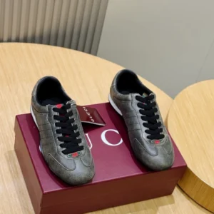 Gucci Shift Leather Sneakers – RGS99