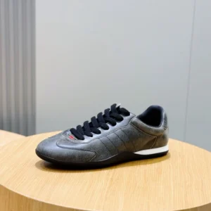 Gucci Shift Leather Sneakers – RGS99