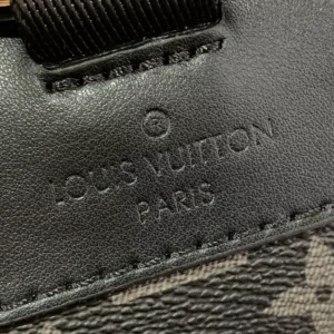 LV Christopher MM Monogram Eclipse - RBV133