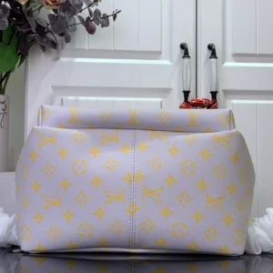 LV Discovery Backpack - RBV137