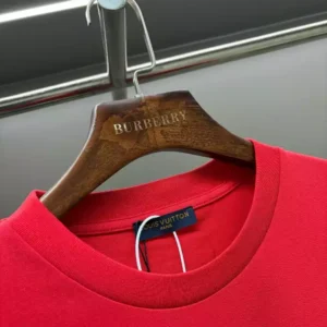 LV Embossed LV T-Shirt - LRT116