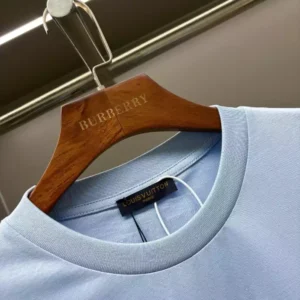 LV Embossed LV T-Shirt - LRT117