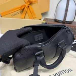 LV Keepall Bandoulière 25 Bag - RBV128