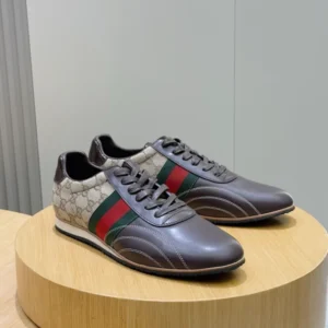 Gucci Low Sneakers Brown And Beige GG Canvas – RGS110