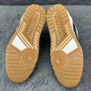 LV Trainer Sneaker - RLS189