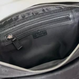 Gucci Nexus Logo Detailed Large Slingbag in Black - GB051