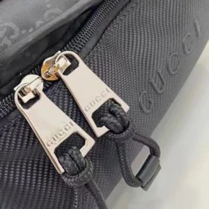 Gucci Nexus Logo Detailed Large Slingbag in Black - GB051