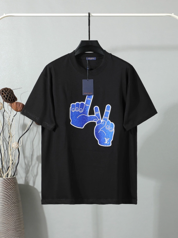 LV Short-Sleeved Signature Patch Crewneck - LRT136