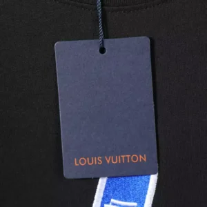 LV Short-Sleeved Signature Patch Crewneck - LRT136