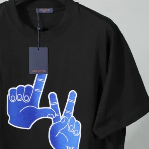 LV Short-Sleeved Signature Patch Crewneck - LRT136