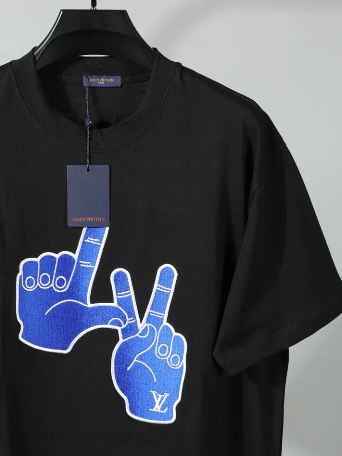 LV Short-Sleeved Signature Patch Crewneck - LRT136
