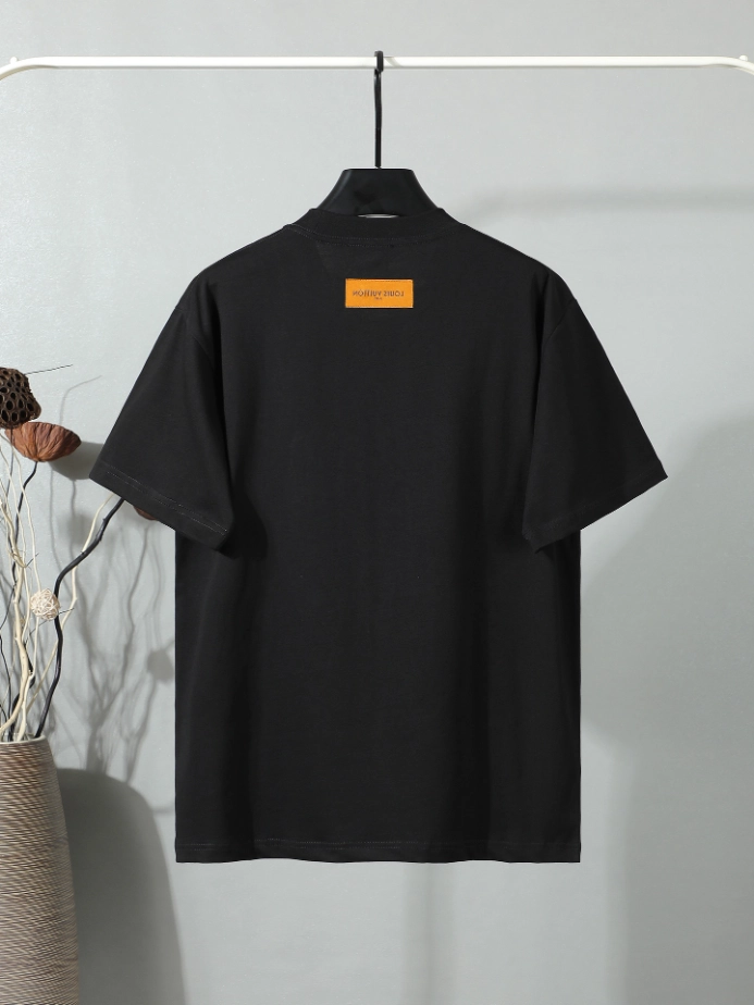 LV Short-Sleeved Signature Patch Crewneck - LRT136
