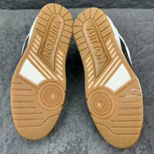 LV Trainer Sneaker - RLS190