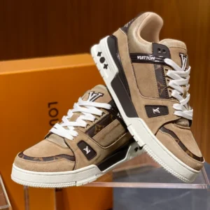 LV Trainer Sneaker - RLS195