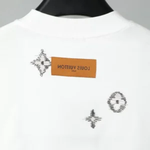 Louis Vuitton Embroidered Signature T-Shirt - LRT149