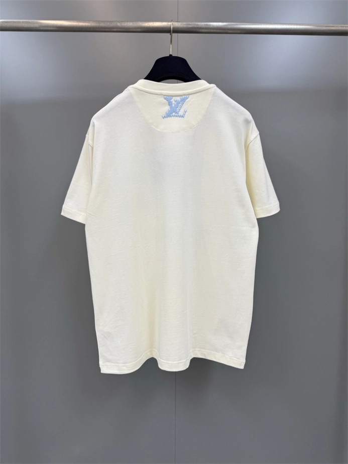 Louis Vuitton Embroidered Signature T-Shirt - LRT154